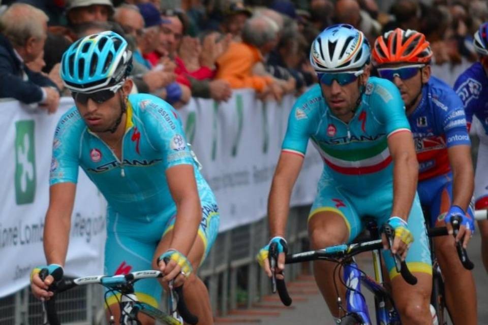 Nibali trionfa a Como