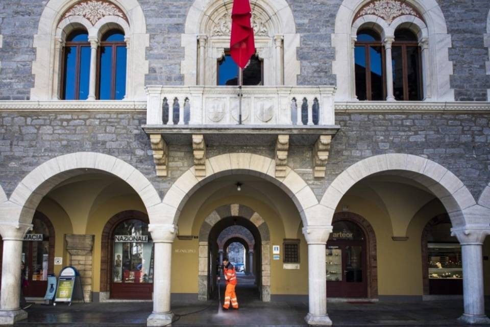 Bellinzona: "Sì al cambio della Cassa pensione"