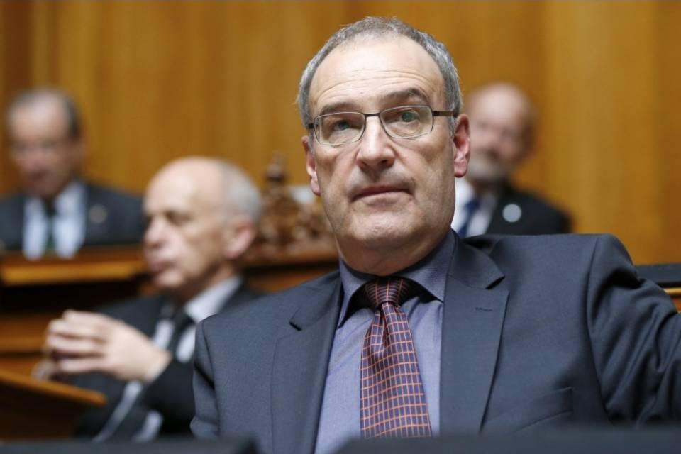 Quasi 500 milioni per gli F/A-18