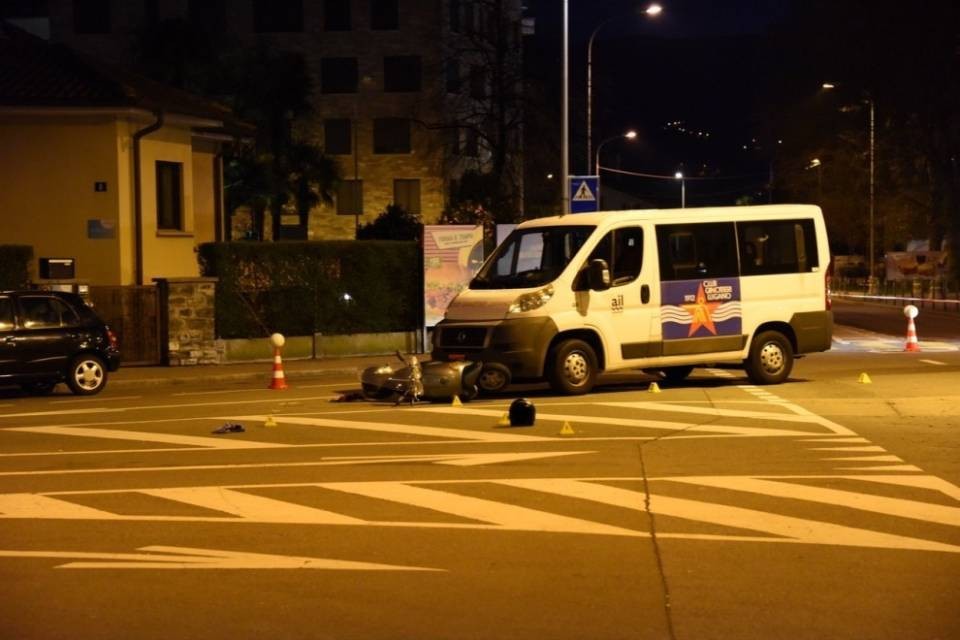 Incidente a Cassarate, grave scooterista 81enne