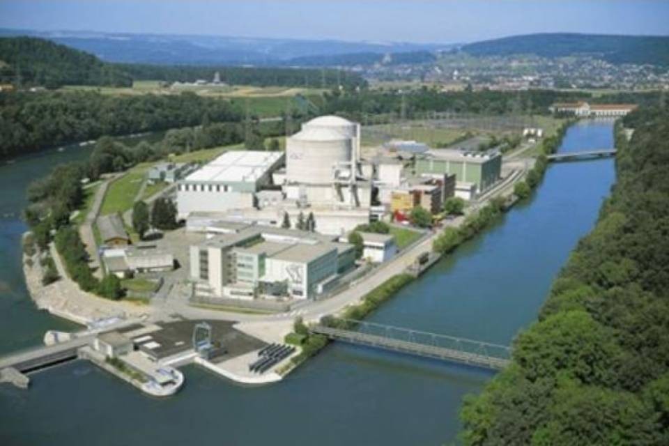 Abbandono del nucleare, si voterà il 27 novembre