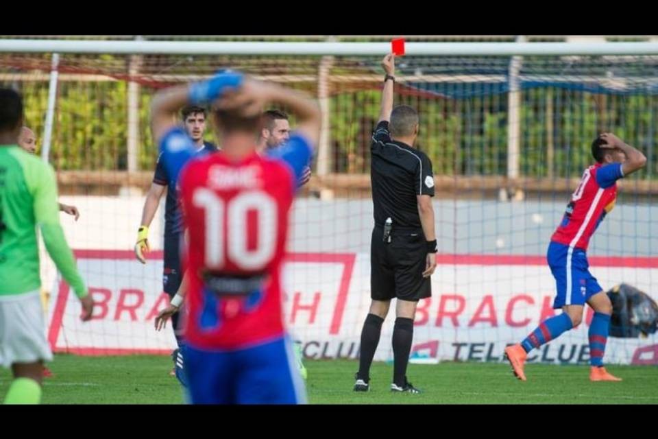 Chiasso sconfitto 6 a 0. Bignotti infuriato per l'arbitraggio