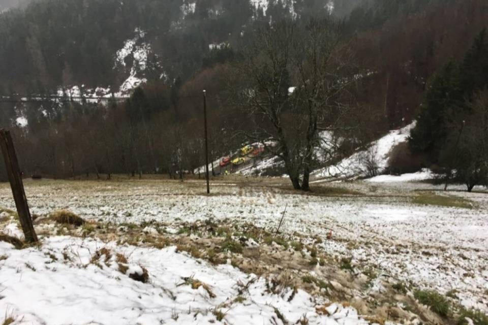 Esce di strada in un tornante, muore 60enne