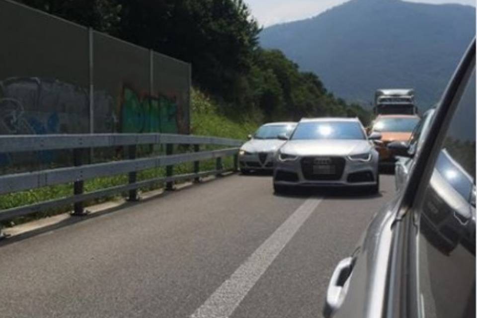 Tempo di colonne, tempo di furbetti