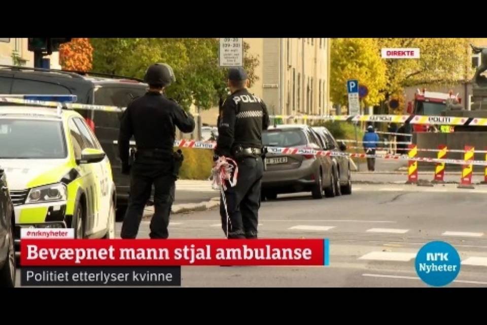 Ruba un'ambulanza e si lancia sui pedoni, feriti a Oslo