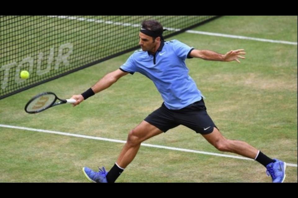 Federer supera agevolmente il primo turno a Wimbledon