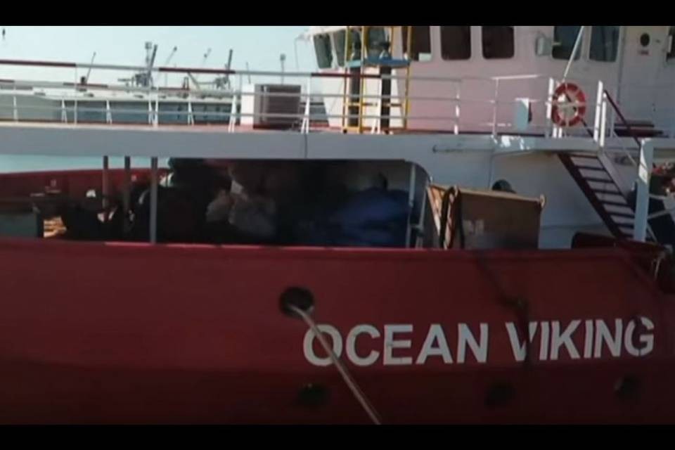 Ocean Viking, la Francia "è pronta ad accogliere i migranti"