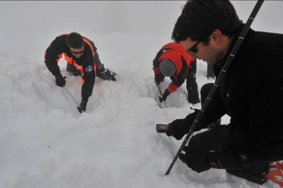 Due valanghe a Davos, morto uno snowboarder