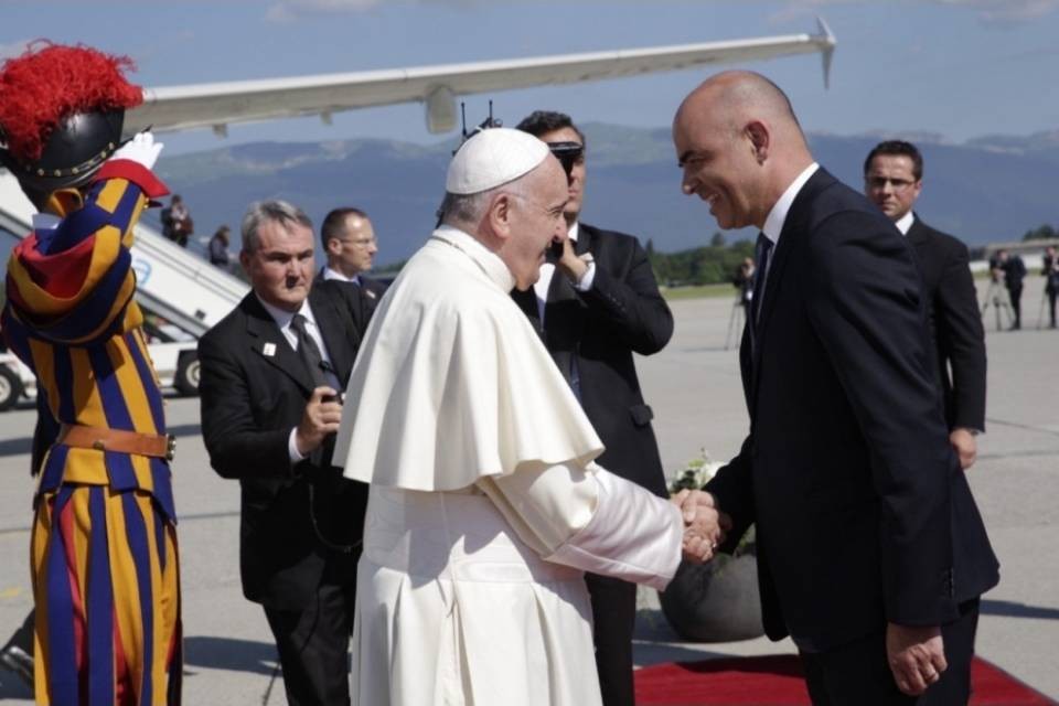 Il Papa è arrivato a Ginevra