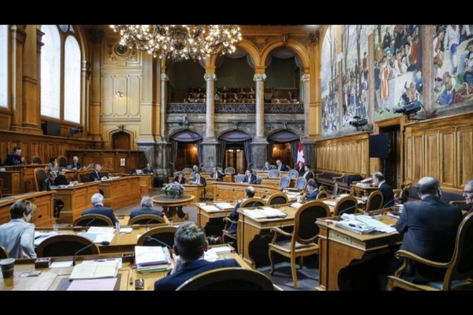 "Le piattaforme commerciali online estere paghino l'Iva"