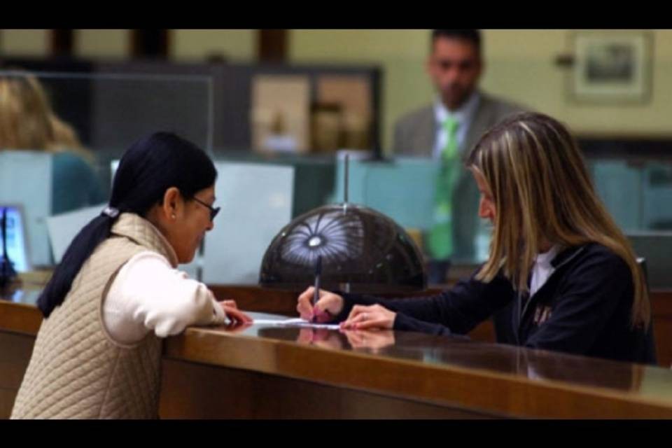 Le donne chiedono meno prestiti degli uomini