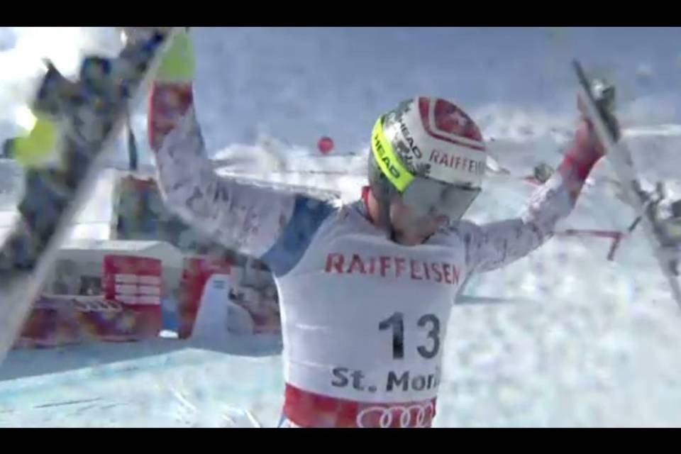 Feuz ritrova subito il sorriso
