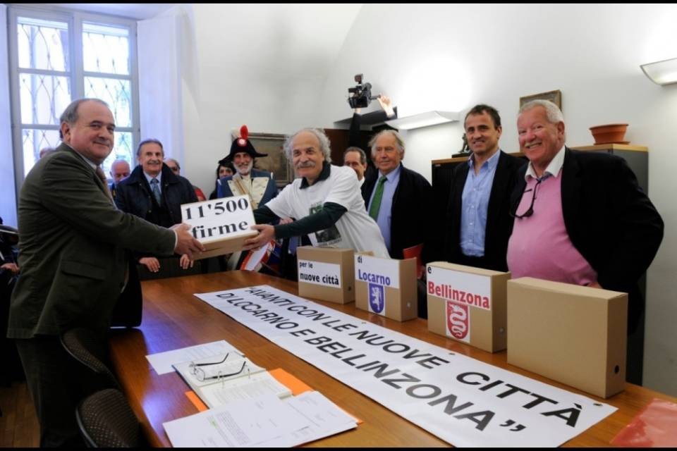Bellinzona e Locarno, niente maxifusioni