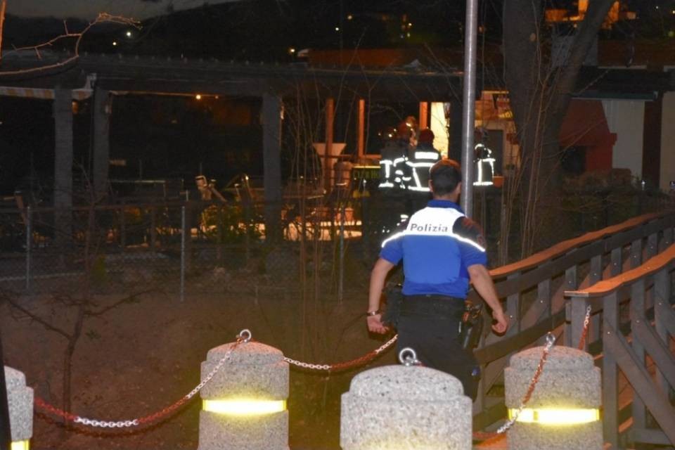Piante cadute e tetti danneggiati nel Sottoceneri