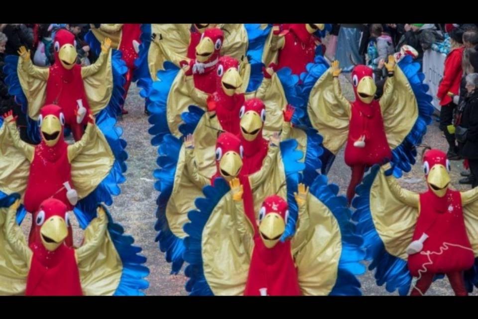 Sfilata del Carnevale di Biasca: a vincere i Grezz e gli Spargürei Mostri