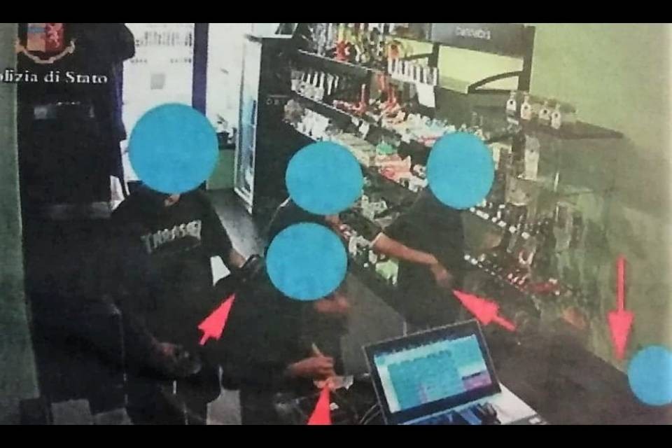 Al via il processo alla baby gang di Como