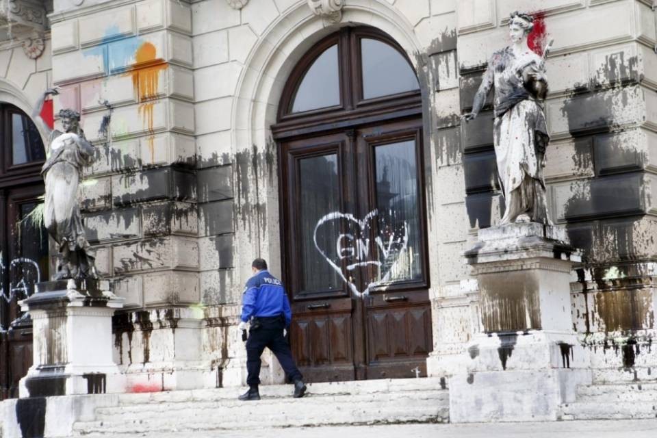 Manifestazione degenera a Ginevra: "Gravi danni"