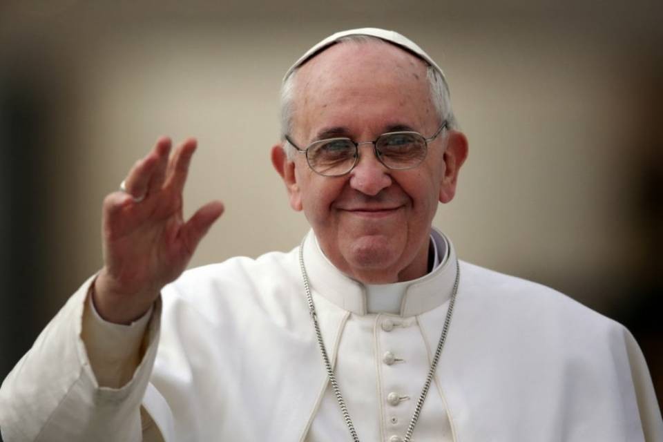 Papa: "Fede si trasmette solo in dialetto, lingua d'amore"