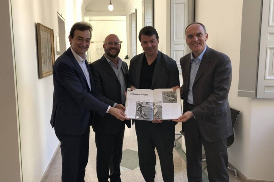 "110 Le Emozioni 1908-2018", la prima copia alla Città di Lugano