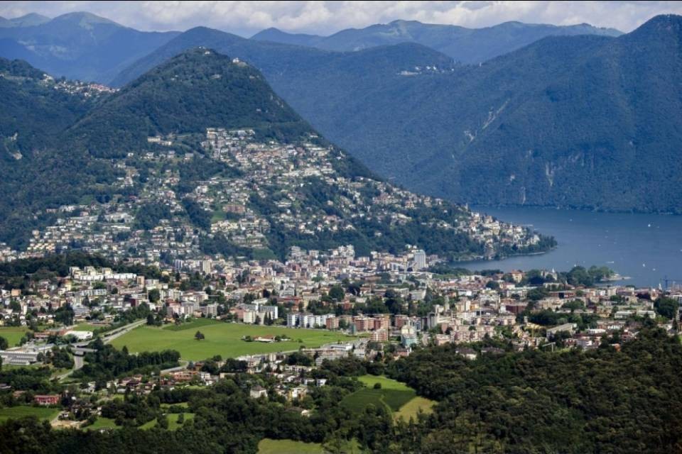 "Si continua a edificare con il vecchio PR a Brè"