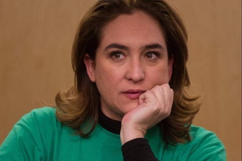 Il sindaco di Barcellona denuncia "molestie sessuali"