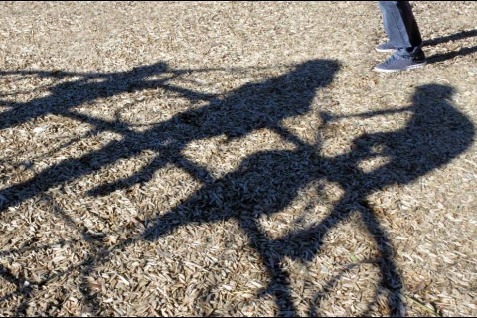 Divieto di insegnare per un funzionario accusato di pedofilia