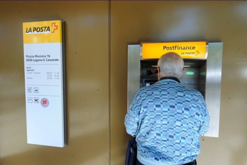 Postfinance azzera i tassi