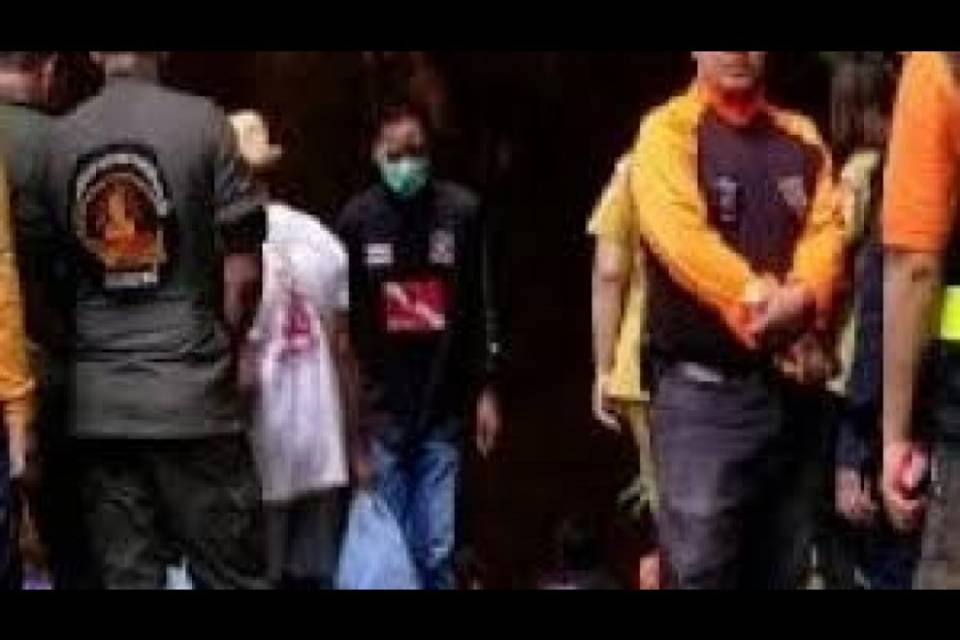 Thailandia: trovati vivi i 12 ragazzi nella grotta