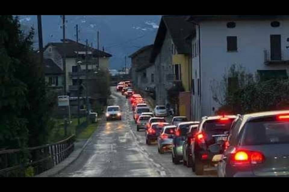 Polemiche sul traffico, torna la mega rotonda a Quartino