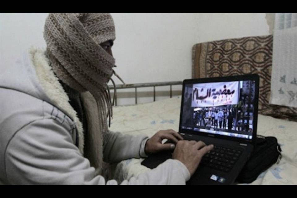 Guardava siti jihadisti: 2 anni di carcere