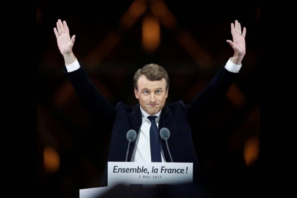 Macron si è insediato