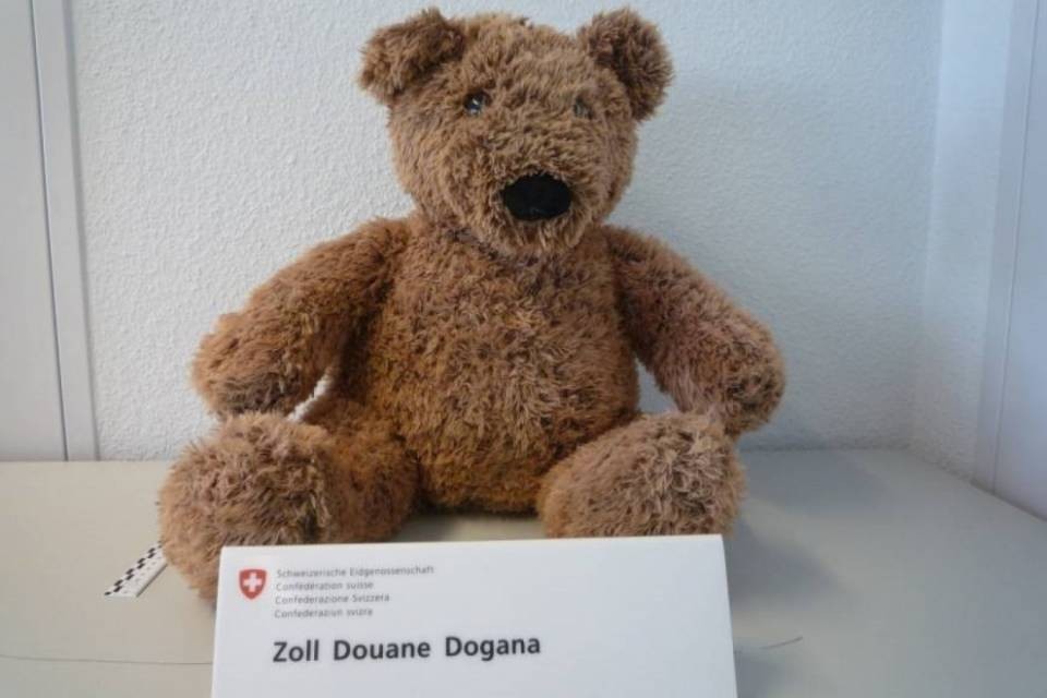 Orsacchiotto fermato in dogana
