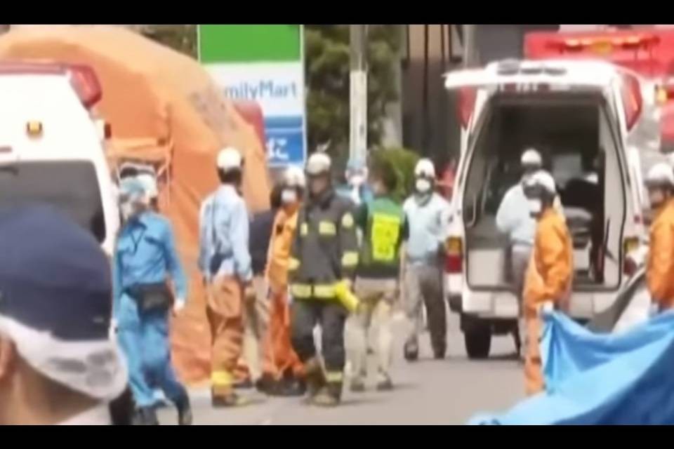 Accoltella passanti a Tokyo: tre morti e 16 feriti