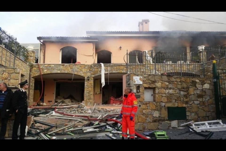 Esplode la casa di Gabriel Garko