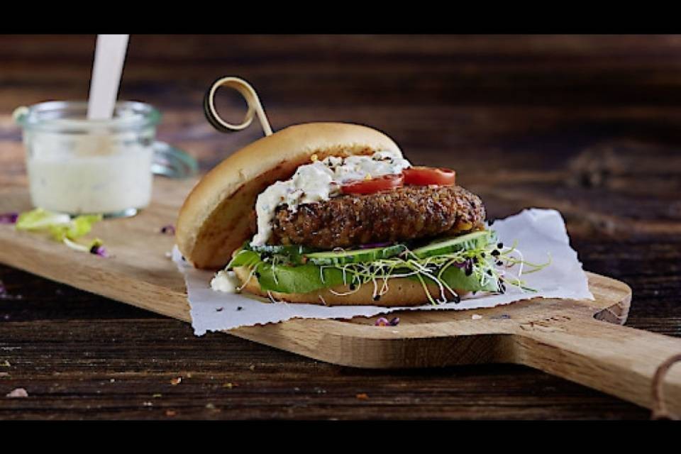 Coop introduce gli hamburger di insetti