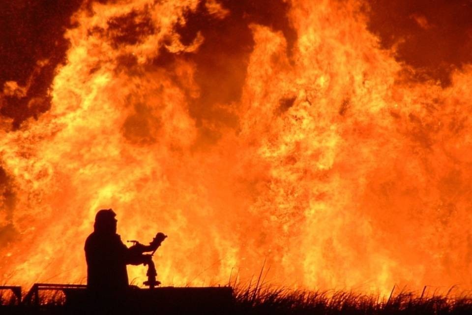 Gli autori dell'incendio di Sorico dopo la maxi multa: "Siamo noi le vittime"