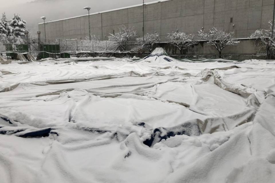 Cede il pallone del tennis club di Bellinzona