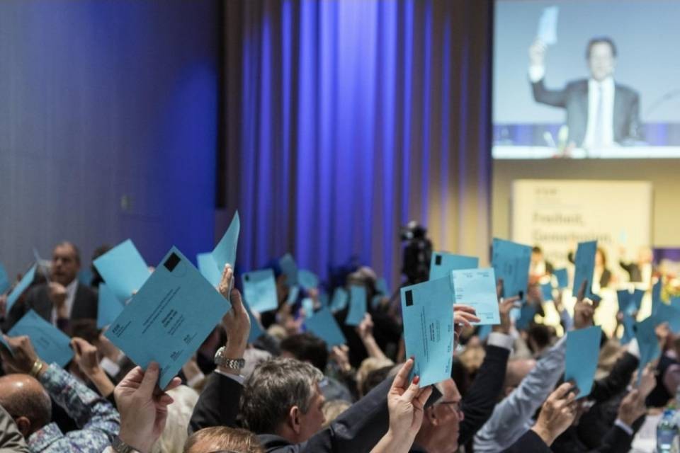 Il PLR dice sì alla strategia energetica 2050