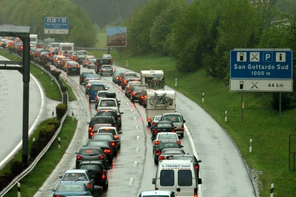 Code al Gottardo anche per la lentezza degli automobilisti