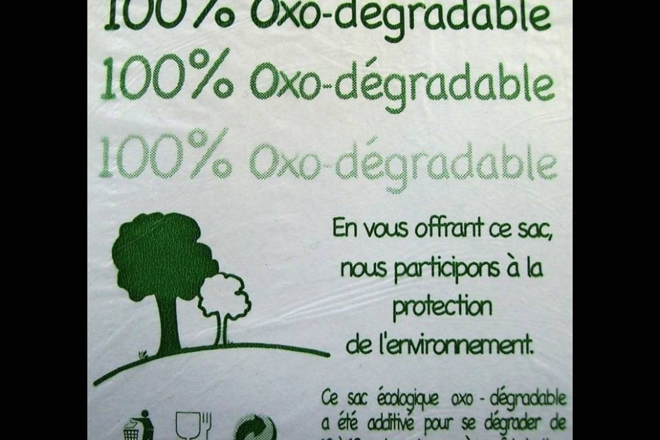 Plastiche "oxo" al bando