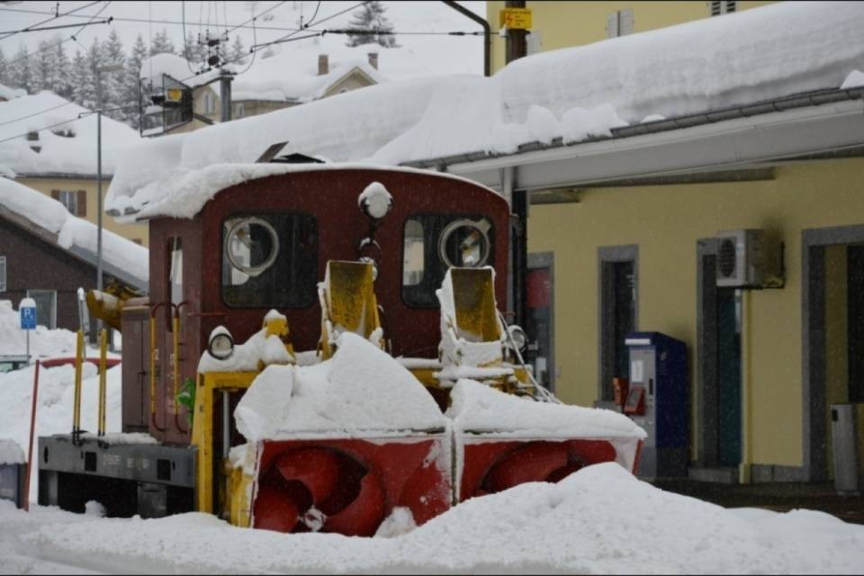 La neve blocca le zone alpine