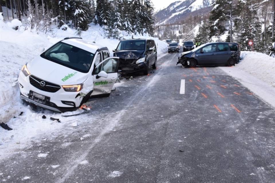 Incidente in Engadina, tre feriti