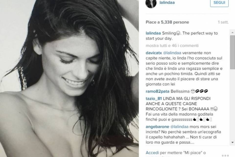 Linda Morselli stuzzica in lingerie