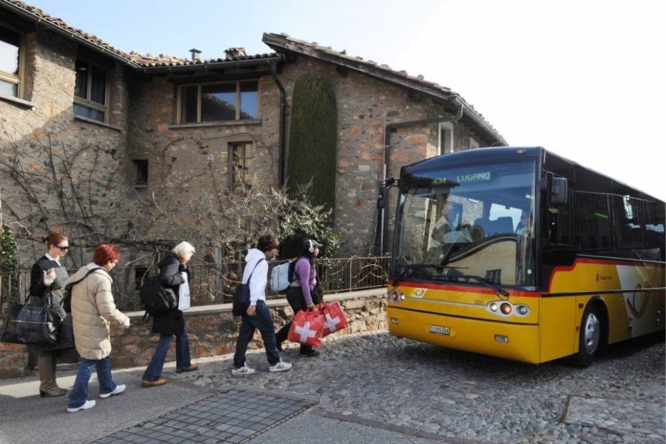Aumentano i bus nel Luganese