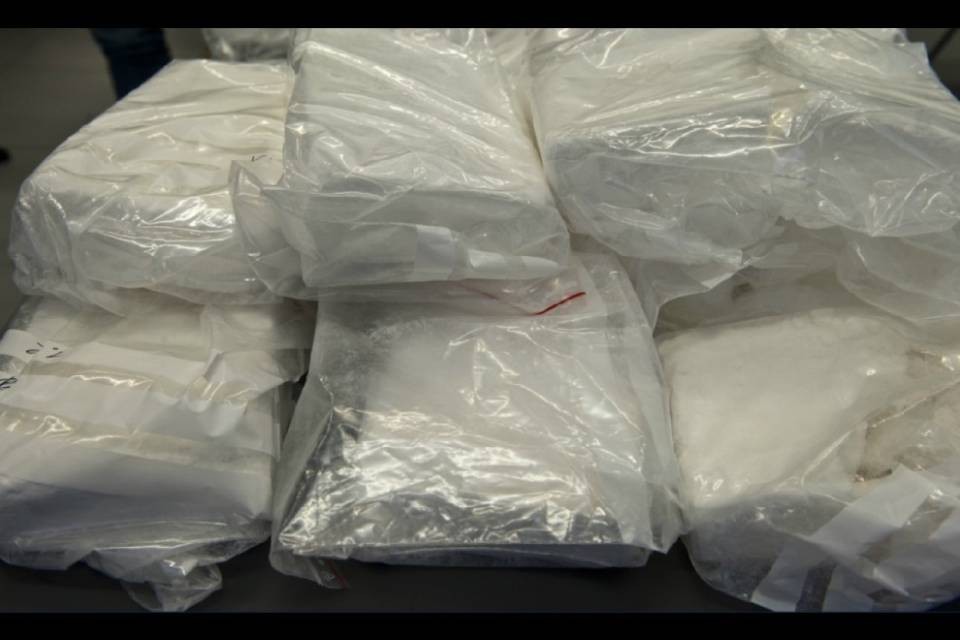 Voleva contrabbandare 6 kg di coca in Svizzera, fermato