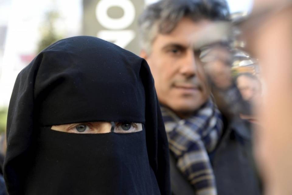 Burqa, ecco le sanzioni per chi sgarra