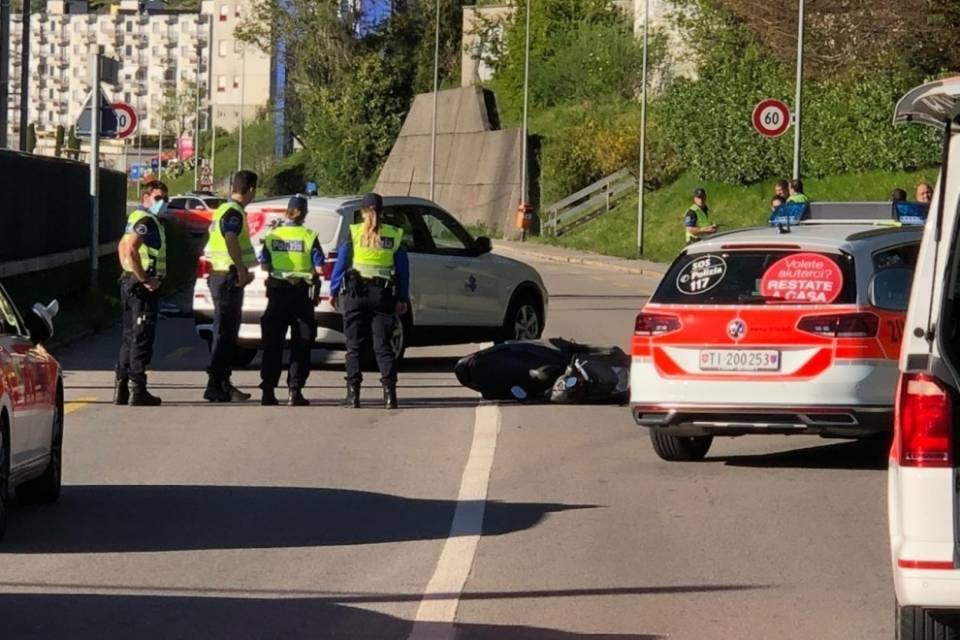 Mendrisio, lo scooterista non ce l'ha fatta