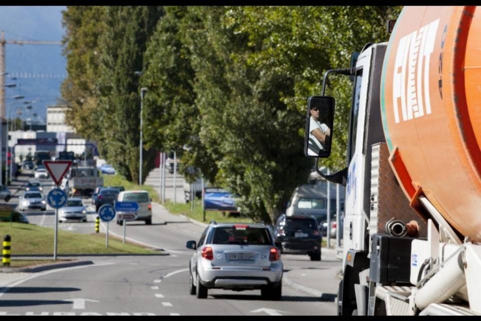 Benzina più cara, la A2-A13 ringrazia