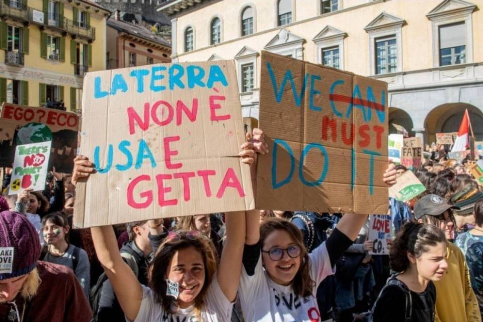 Manifestazione per il clima a Lugano