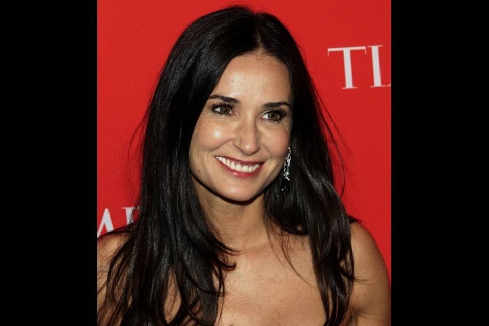 Demi Moore choc: "Venduta da mia madre per sesso"